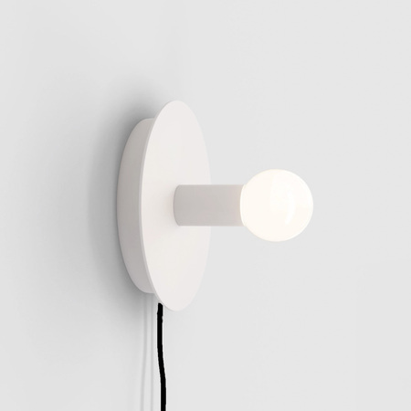 Lambert & Fils Wandleuchte 'Dot' Weiss, Anschluss via Steckdose, Schwarz