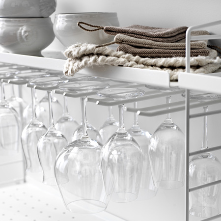 Kleines Wandregal 'String' für Gläser String Furniture