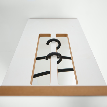Garderobe 'Angeber' Tojo