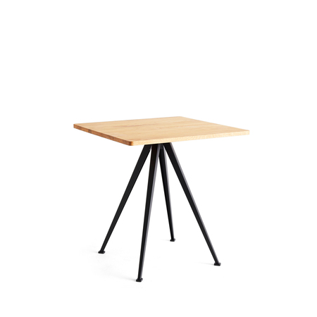 HAY Pyramid Café Table 21 B: 70 cm / T: 70 cm / H: 74 cm , Eiche geölt, Stahl pulverbeschichtet schwarz