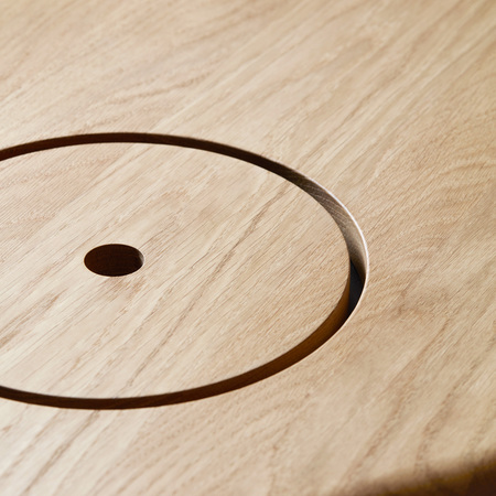 Menu Furniture The Eclipse Desk Eiche