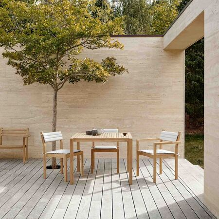 Carl Hansen & Søn AH Outdoor Dining Table Teak unbehandelt, B: 98.5 cm / T: 100 cm 