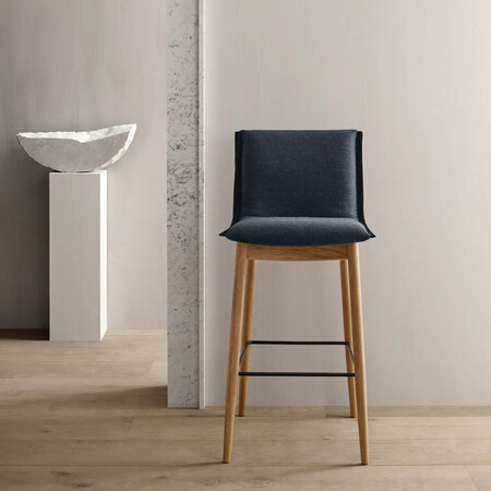 Carl Hansen & Søn Barhocker 'Embrace E006' 