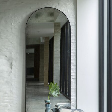 Ethnicraft Standspiegel Gate von Ethnicraft Black