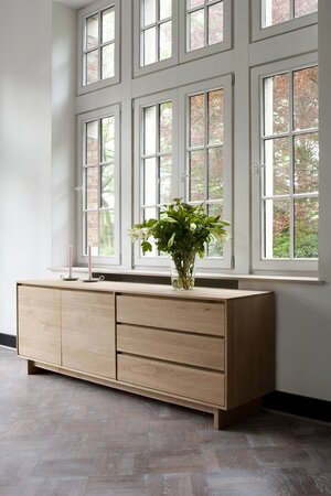 Ethnicraft Wave Anrichte - Sideboard - Eiche - 2 Türen - 3 Schubladen