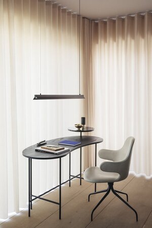 AndTradition Palette Desk JH9 - Nero Marquina marble/Black lacquered ash