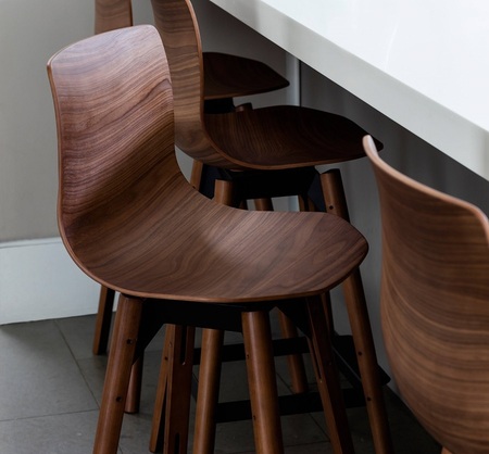 Case Loku Stool - Walnut