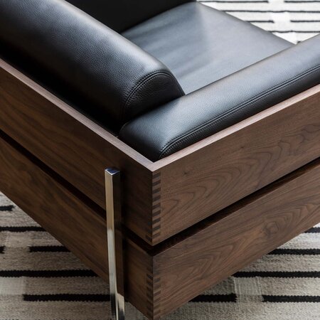 Case Forum -  Armsessel - Walnut / Black Leather