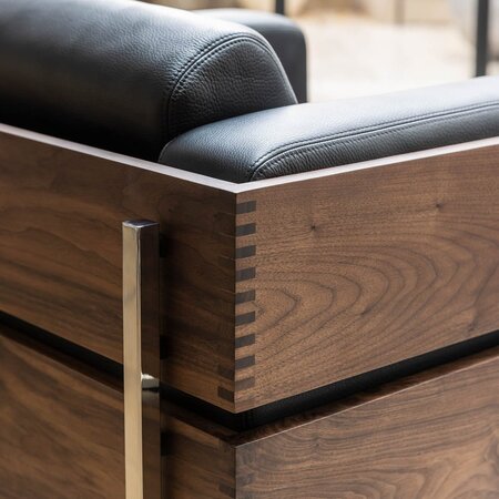 Case Forum -  Armsessel