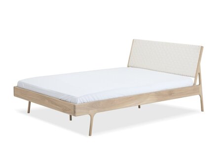 Gazzda Fawn Bed - Oiled oak - White 1015 - Deep Frame