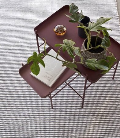 Huebsch Teppich gewebt bordeaux/weiss