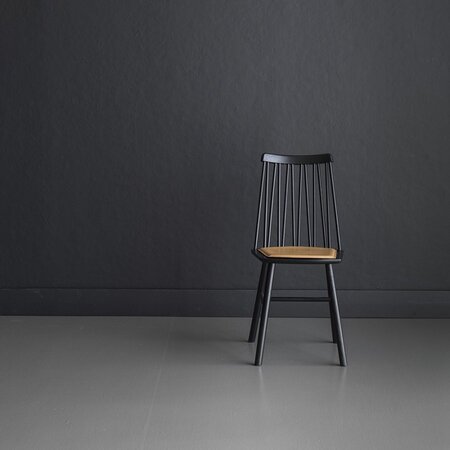 Hans K ZigZag Chair Ash Black- Camel