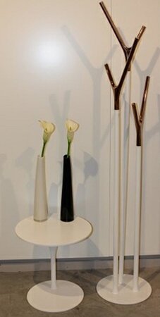 Frost Wishbone Kleiderständer