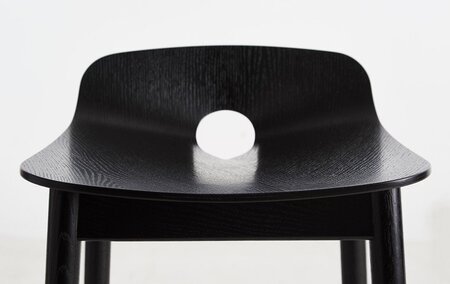 Woud Mono counter chair - black