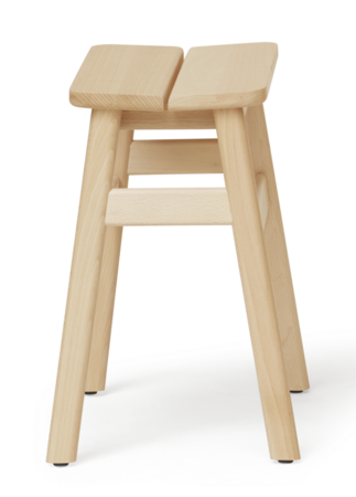 Form & Refine Angle Standard Hocker 45cm - Buche Natur Matt Lackiert