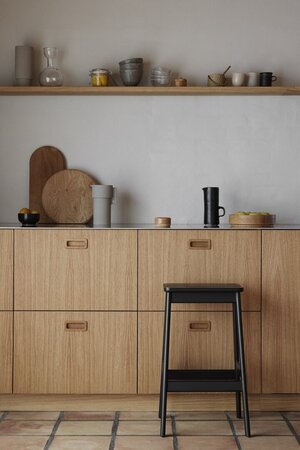 Form & Refine Angle Standard Barhocker 65cm