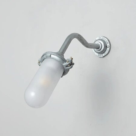 Original BTC, ORIGINAL BTC Exterior Bracket Light, No Ref, Canted, Round