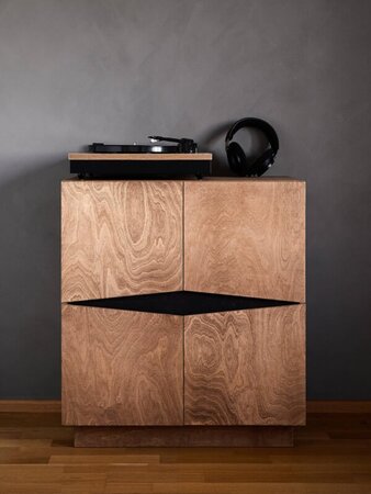 RADIS SIDEBOARD LOXI 2X2, 4 TÜREN-  ANTIKE EICHE, SCHWARZER FLECK Auswahl zurücksetzen