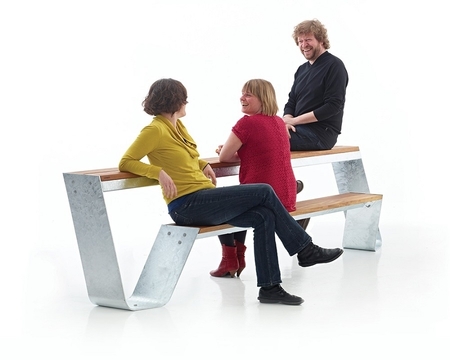 Extremis Hopper Bench 240 cm