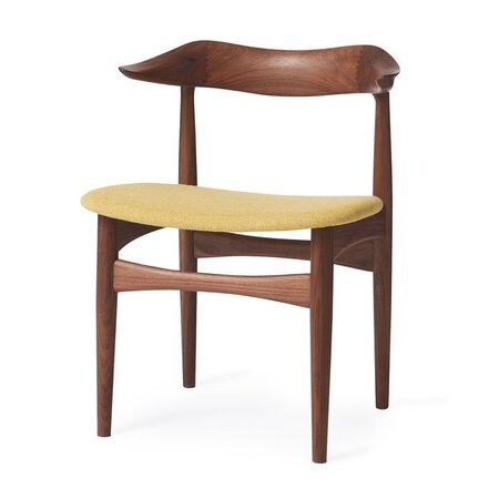 Warm Nordic Cow Horn Chair with Oiled Walnut - Vanilla