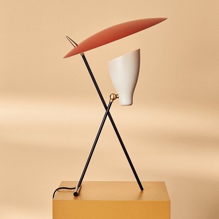 Warm Nordic Silhouette Table Lamp - Rusty red Warm white