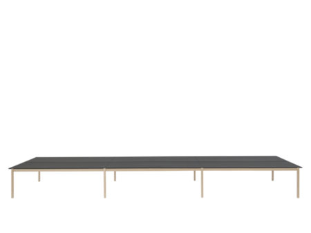 Muuto Linear System Configuration 3 - Black Nanolaminate/Black ABS/Oak