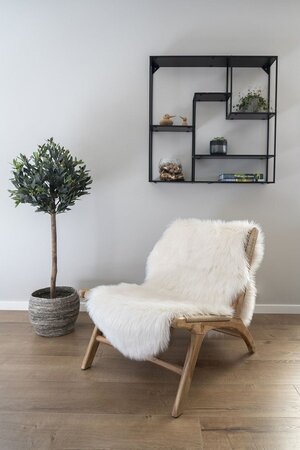 House N Lambskin Artificial Rug - Ivory