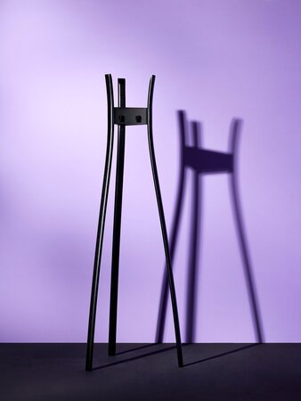 Schönbuch Aki Garderobenständer-Black