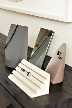 Schönbuch Nikara Schmuck Showcase Set 1 mit Brauntönen