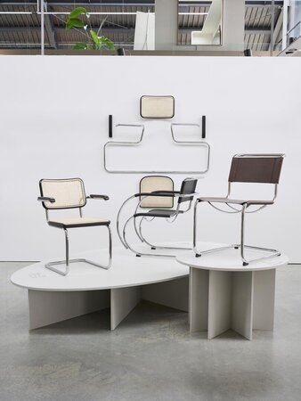 Thonet S 533 LF | Freischwinger mit Armlehnen