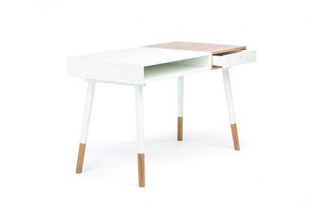 Morana Sonnenblick Desk