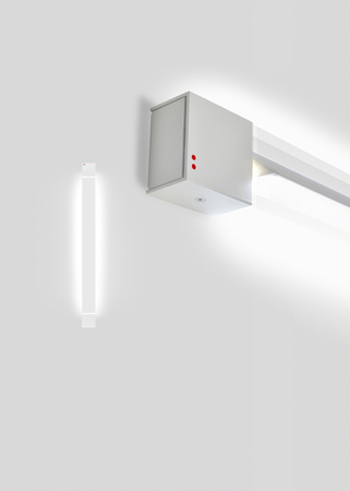 Fabbian Pivot F39 G01-White