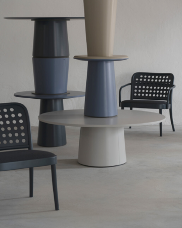 Ton p.o.v. coffee table 473 - Beistelltisch
