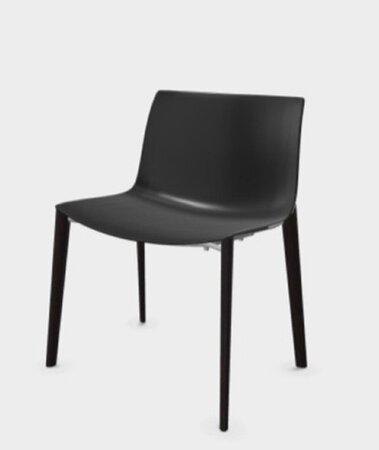 Arper Catifa 53 Stuhl - wenge gebeizt - schwarz