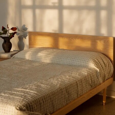 Kalon Simple Bed