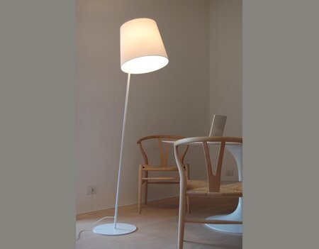 Fambuena Excéntrica Stehlampe / Stoff