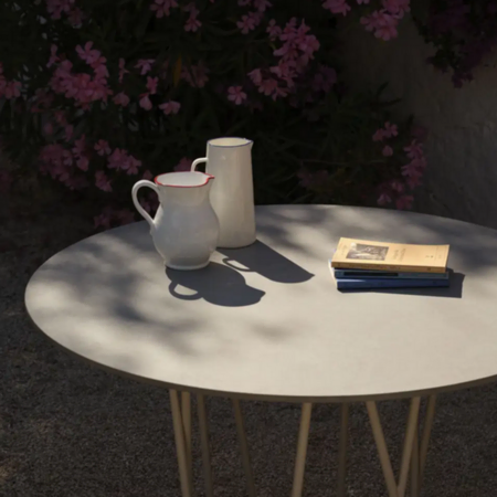  Wild - Couchtisch D120 von Fast