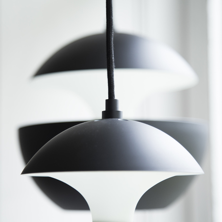 Leuchte Here comes the Sun Schwarz DCW Editions