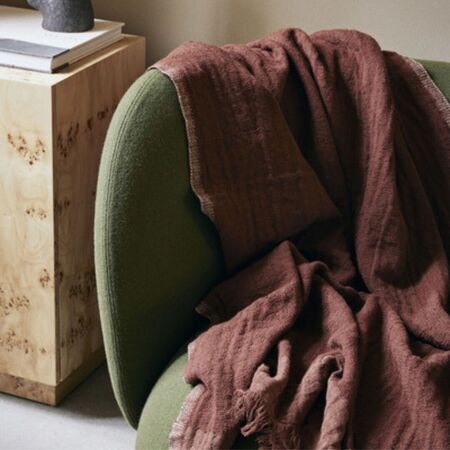 Ferm Living Decke Weaver von Ferm Living  Red Brown