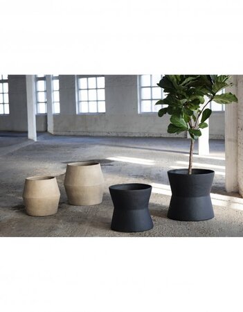 Serax Planter S Black Construct