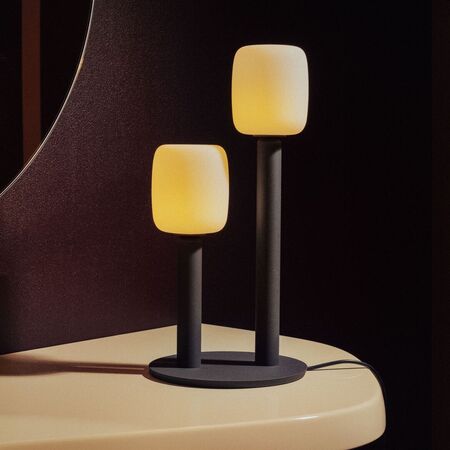 Karakter x Cassina Cassina Samambu Tischleuchte Chocolate