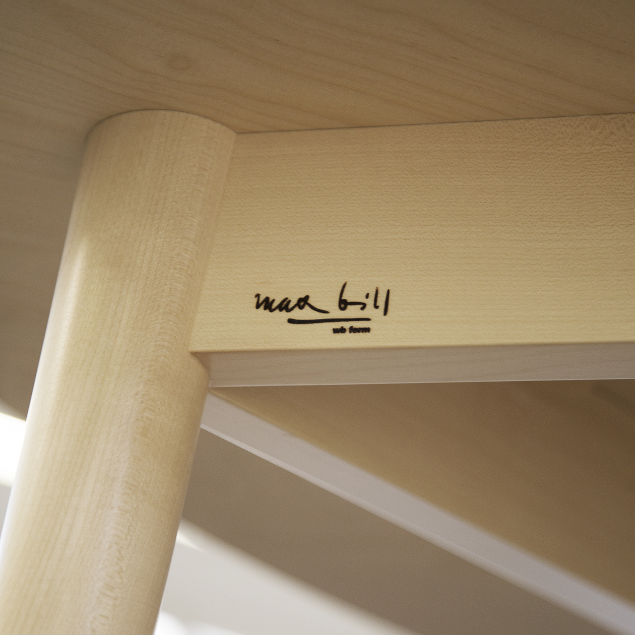 Kaffeetisch Dreirund Max Bill