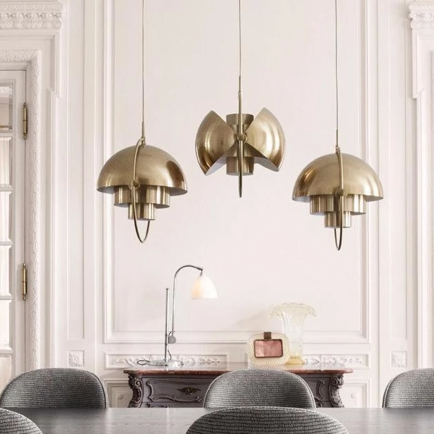 Tischlampe Bestlite mit Chromgestell von Gubi