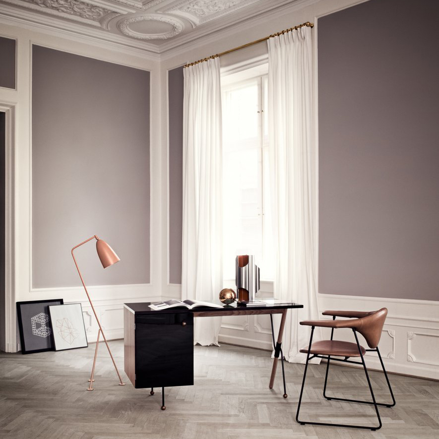 Schreibtisch 62 Desk Gubi