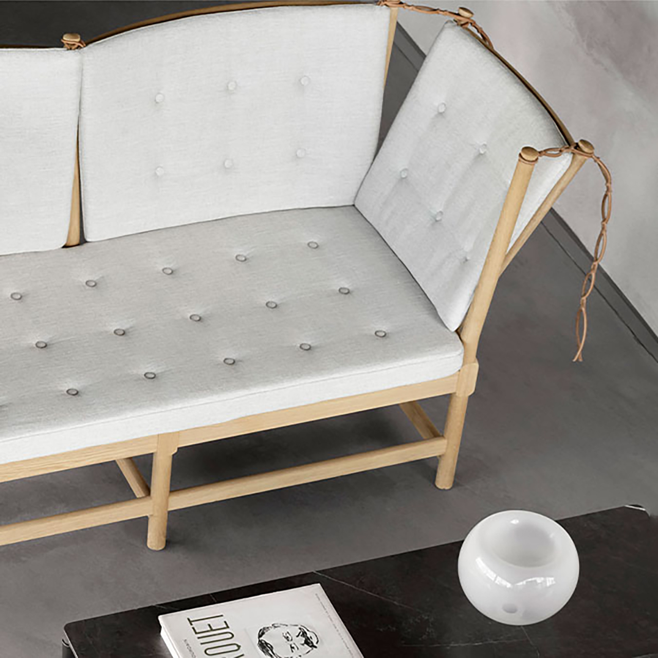 Sofa 'The Spoke-Back'