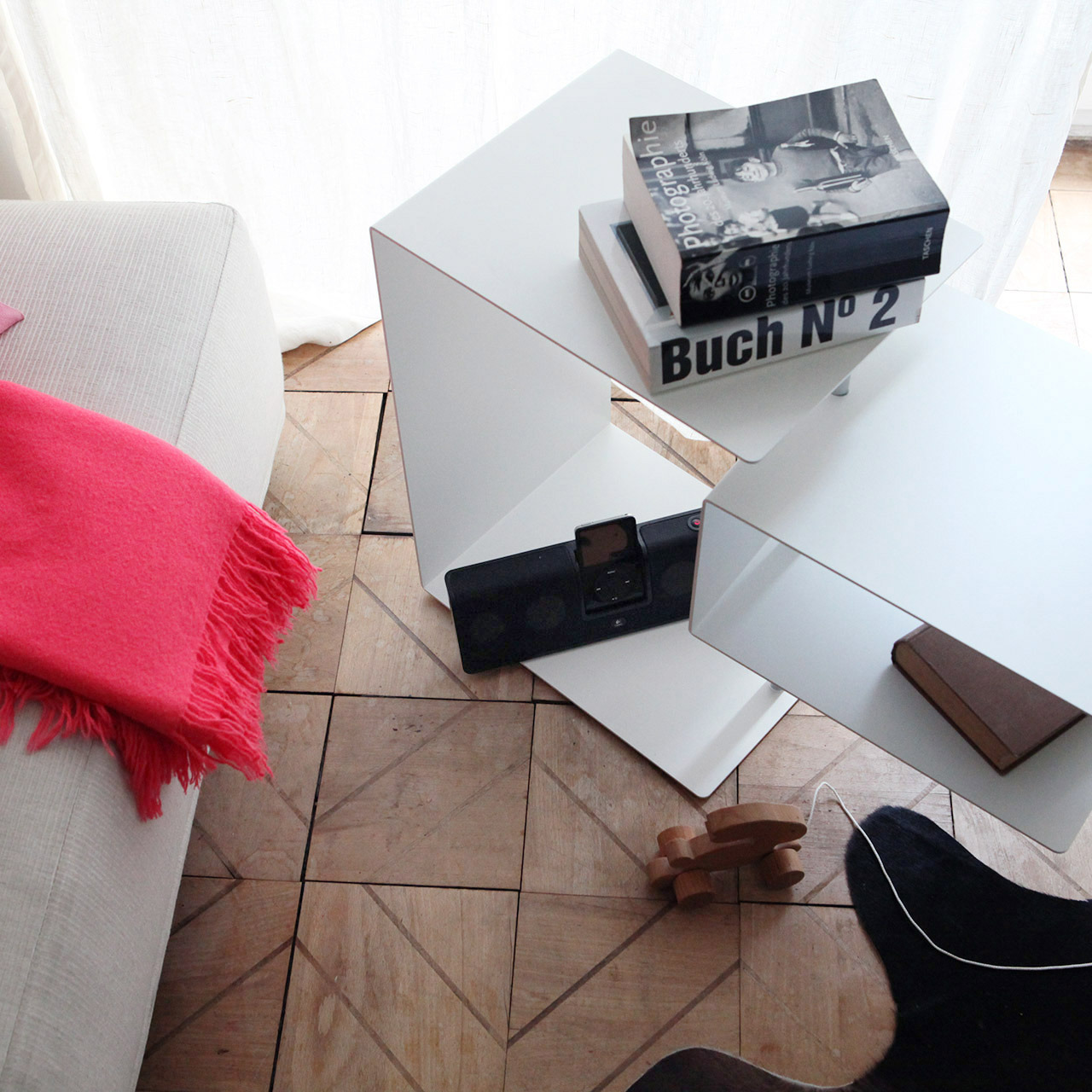 Beistelltisch X-Centric Radius Design