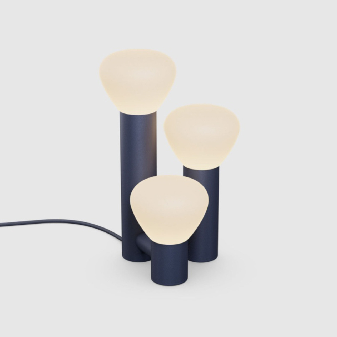 Lambert & Fils Tischleuchte 'Parc 06'  Mitternachtsblau,  Hand-Schalter