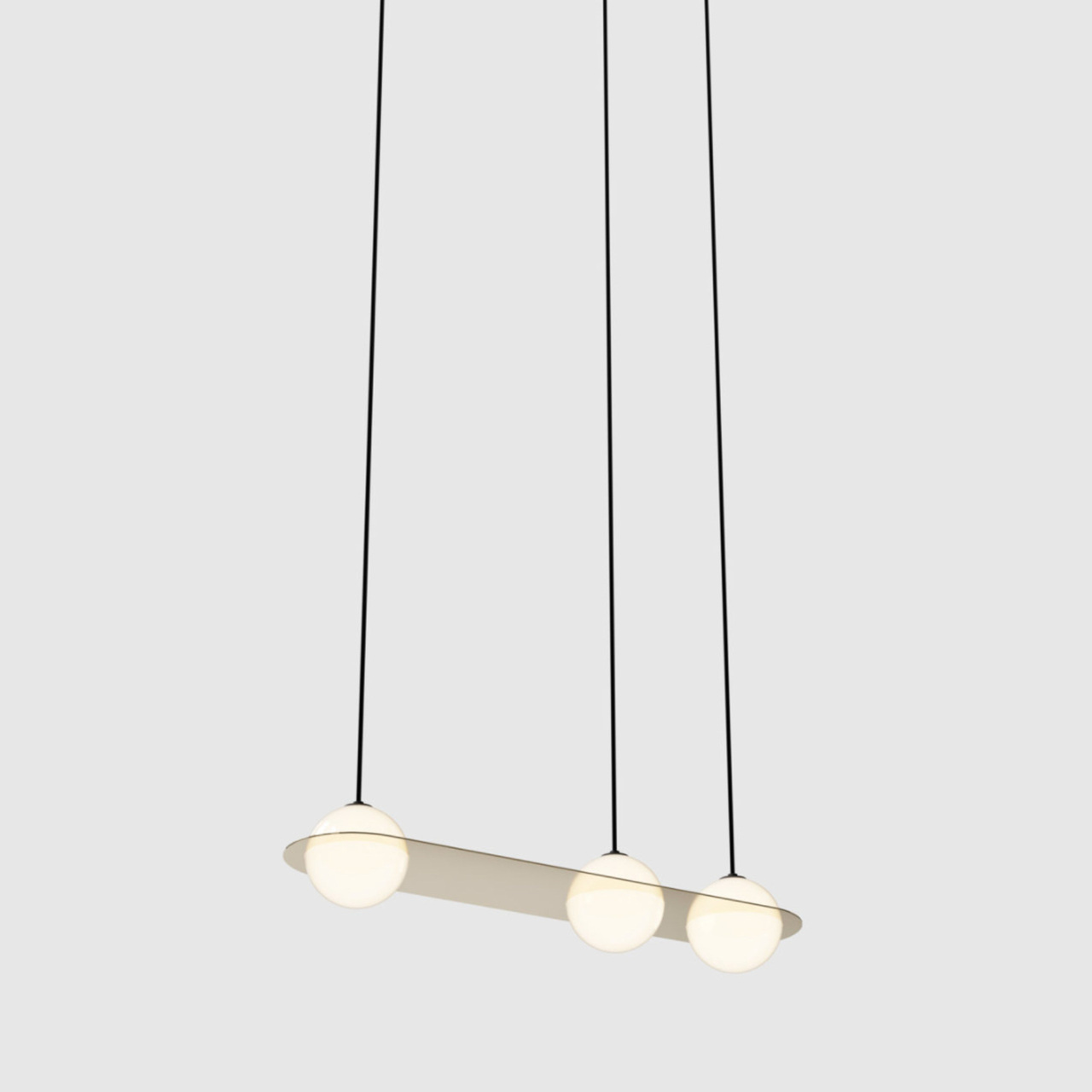 Lambert & Fils Pendelleuchte 'Laurent 07' Messing / Kabel Schwarz, Parallel