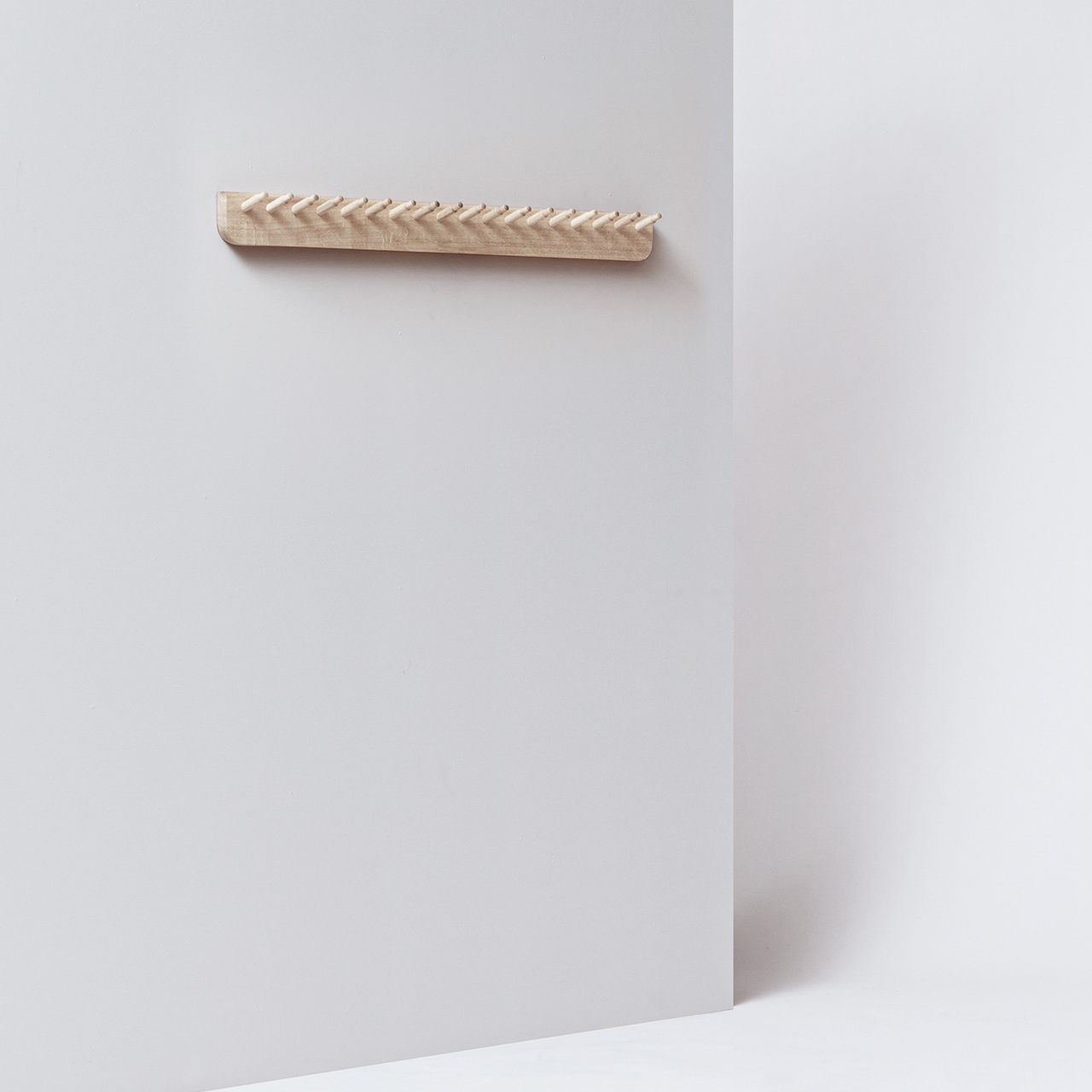 Form & Refine Wandgarderobe 'Echo' Eiche weiss geölt , B: 88 cm