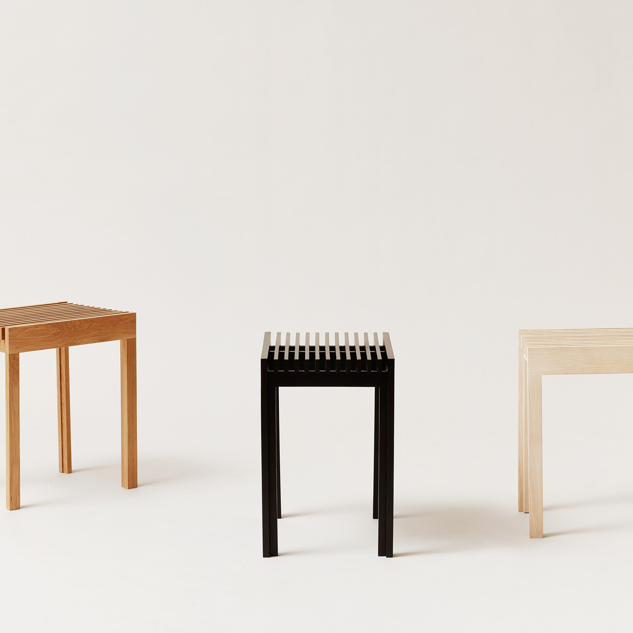 Form & Refine Hocker 'Lightweight' 